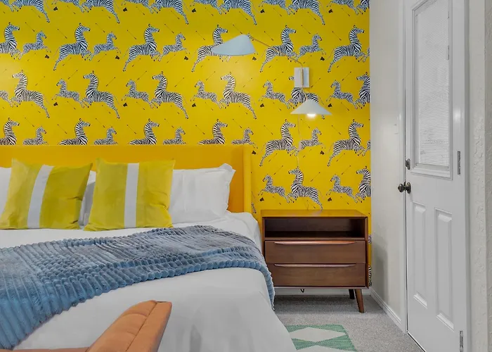 Сasa de vacaciones Wes Anderson-theme 5bd - Movie Theater & Pingpong