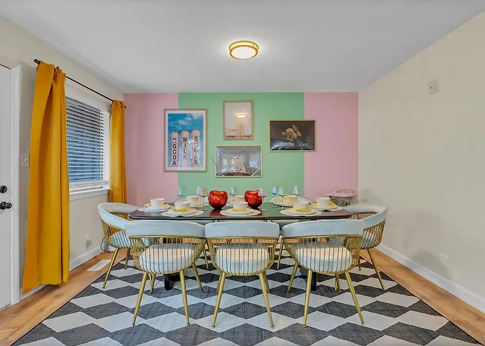 Wes Anderson-theme 5bd - Movie Theater & Pingpong *